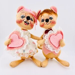 Annalee Spring-Valentine Mice Couple Holding Pink Hearts Felt Dolls Lace 1991